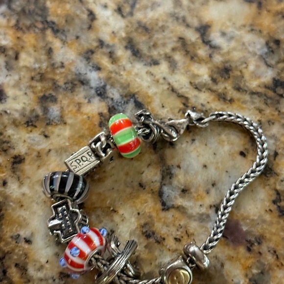 Rare & Retired Pieces.Beautiful bracelet with special charms. - Picture 2 of 16